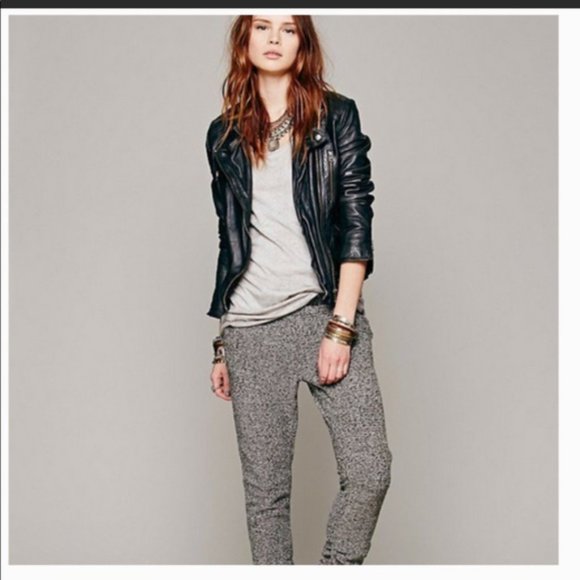 FREE PEOPLE Milo Metallic Shimmer Knit Jogger Pants - Picture 6 of 13